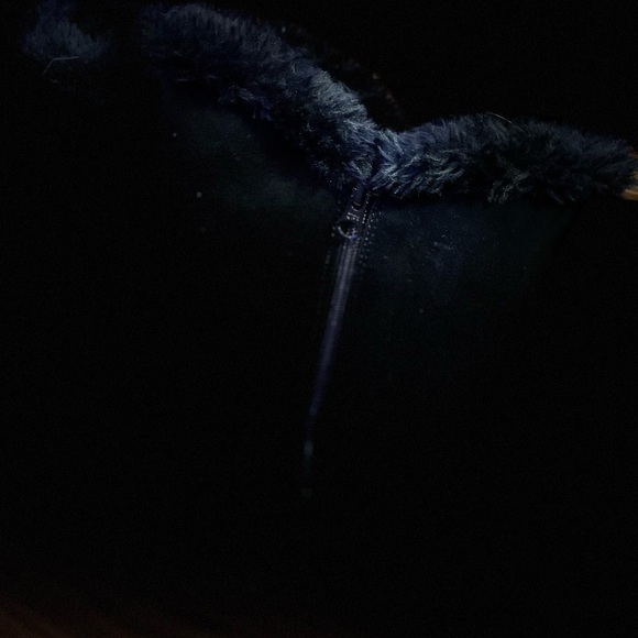 Never worn before Women’s UGGS Mid calf highrise black suede winter boots size 9 - Picture 4 of 8